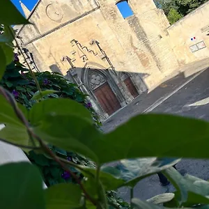 Le Donjon De La Roquette Arles